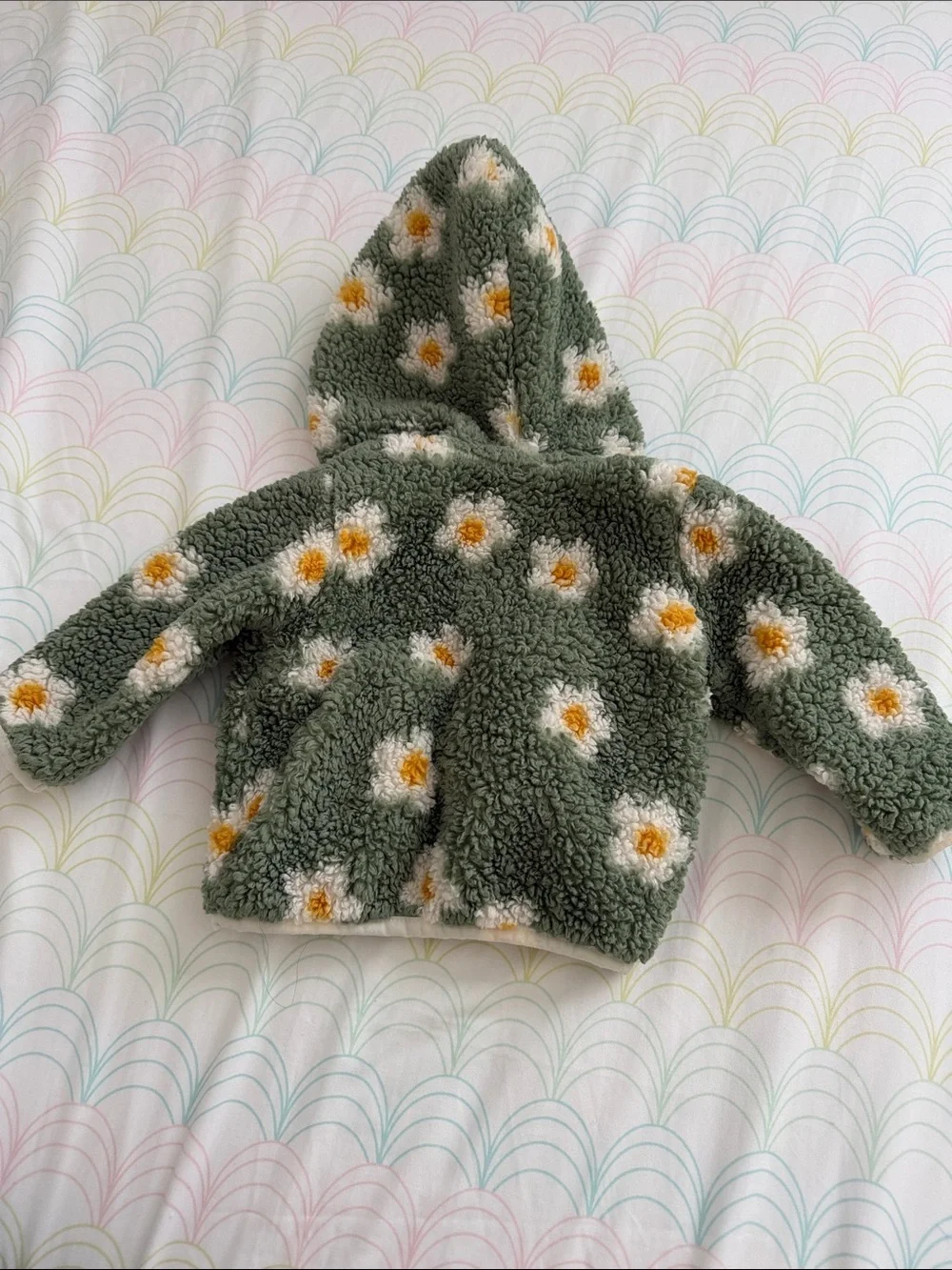 Baby girl Green Sherpa Hooded Jacket with Daisy Pattern 3-6 months
